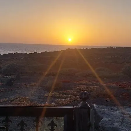 Willa Sunset Paradise With Panoramic Sea View, First Line, Sunsets Playa Blanca (Lanzarote)